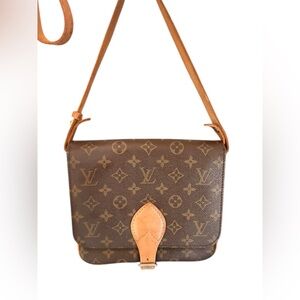 ✨ STUNNING VINTAGE LOUIS VUITTON CARTOUCHIERE ✨ INCLUDES VINTAGE LV DUST BAG